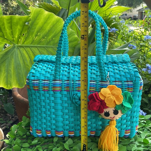 Artesian Mexican woven bag. - Picture 3 of 5